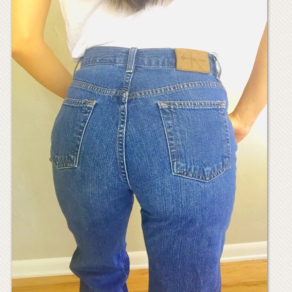 ⛔️SOLD⛔️Calvin Klein Vintage mid wash high rise - Picture 3 of 7
